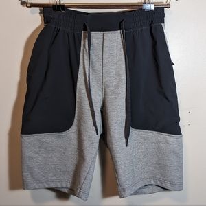 Men’s Small Lululemon City Commute Shorts 11”